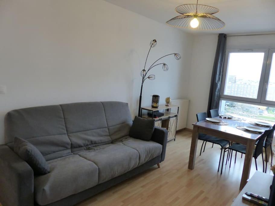 Vulcain 4, 14eme, Ile De Nantes, Vue Exceptionnelle Avec Parking Appartement *